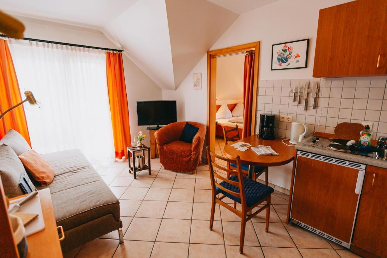 Country house Bio-weingut Staffelter Hof Krov